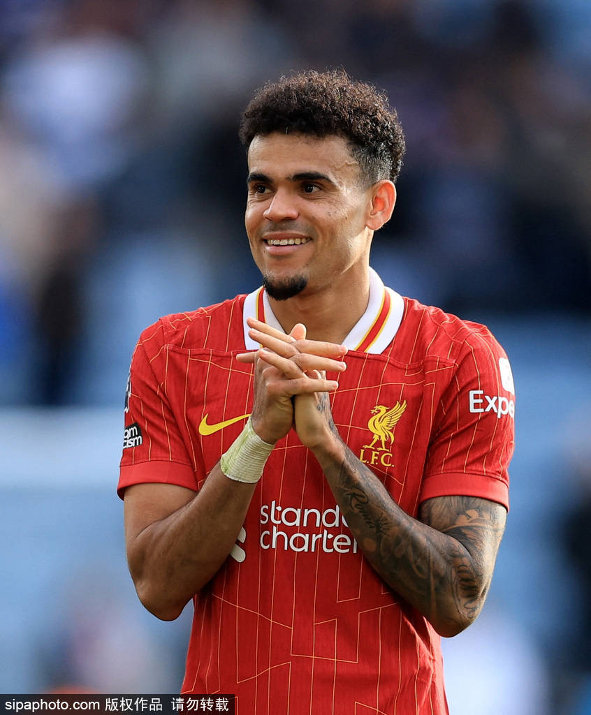 不少球迷和 不少球迷和