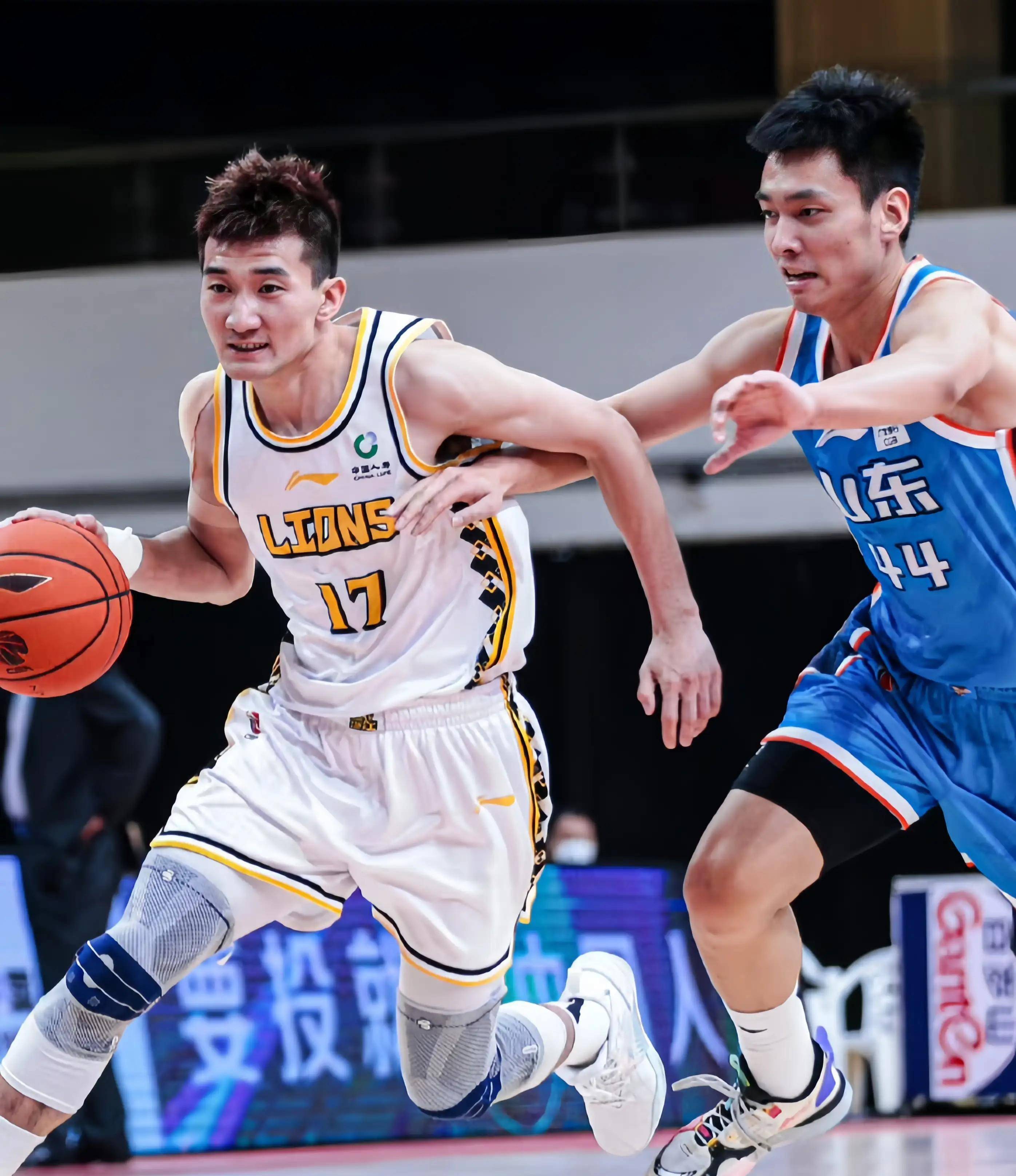 部强队之间 部强队之间