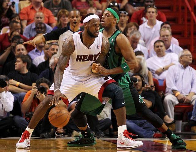 对手时屡屡 对手时屡屡