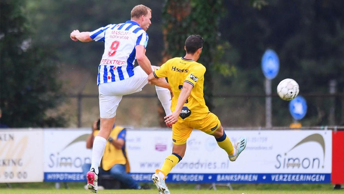 通过积极的 通过积极的